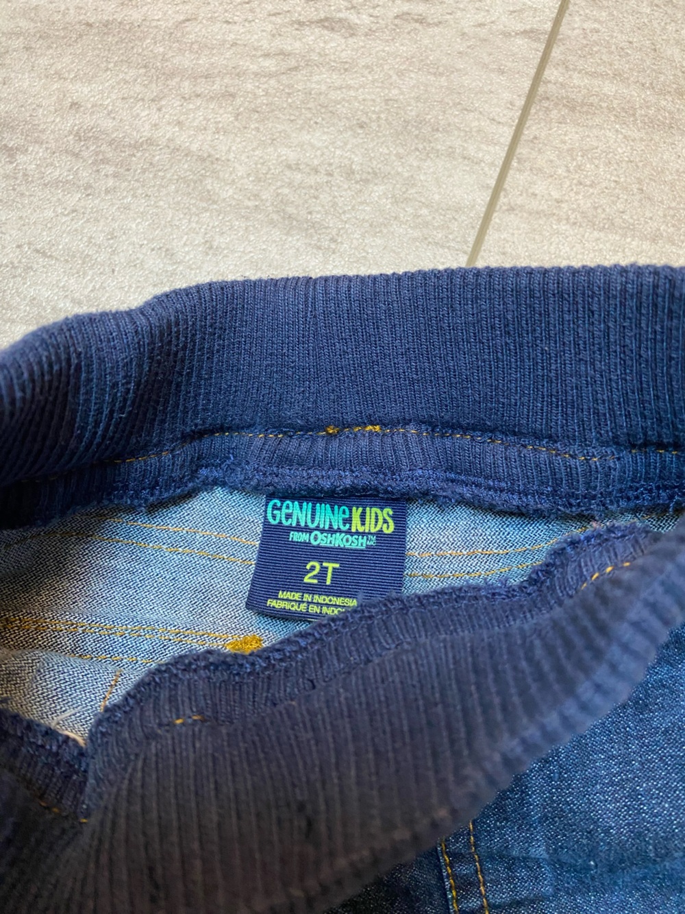 OshKosh B'gosh Navy Denim Pull-On Jeans with Plaid Cuffs Size 2T🍁 - Picture 2 of 4